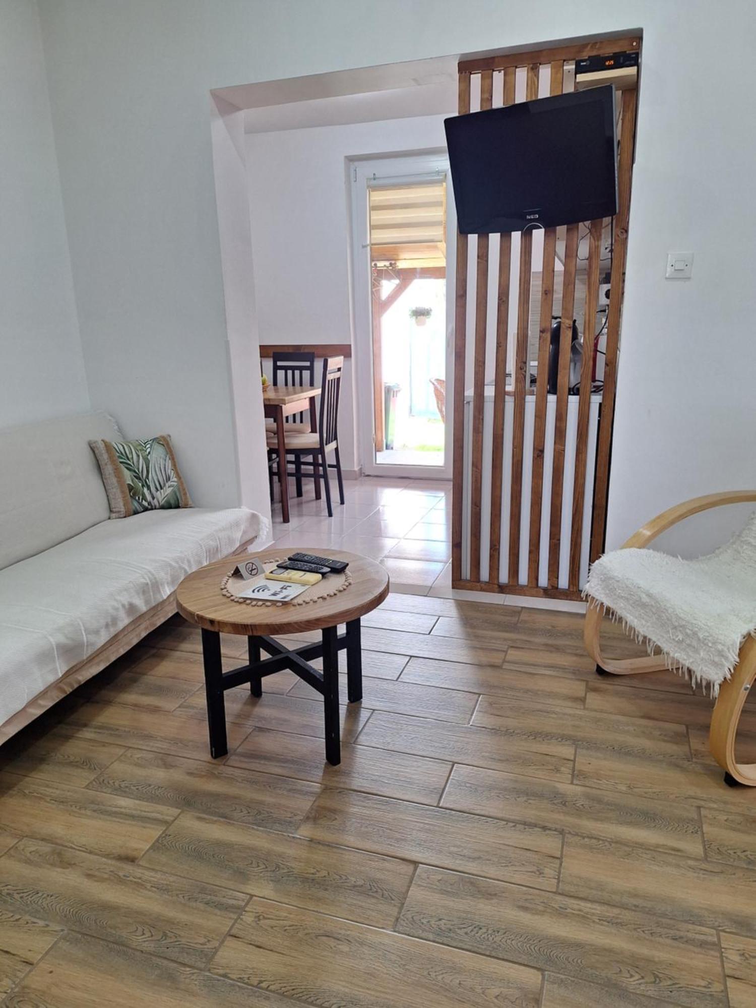 Appartement Dora à Sremski Karlovci Extérieur photo